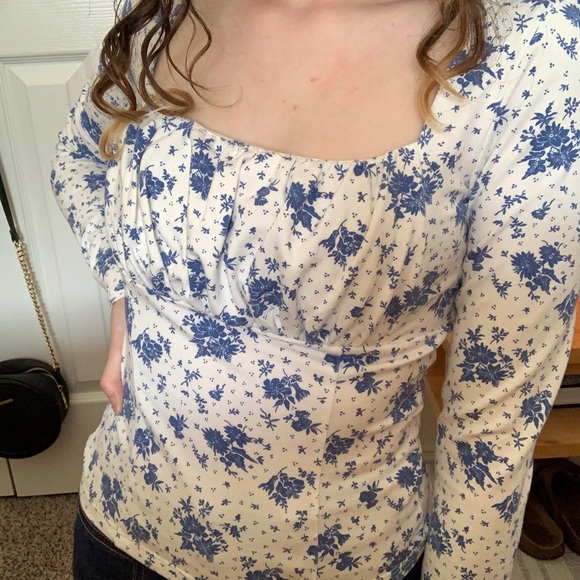 Long sleeve floral top - Picture 1 of 2